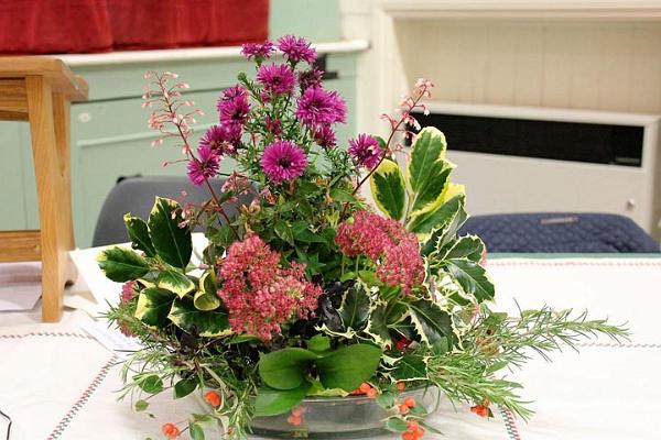 9. Table arrangement.jpg